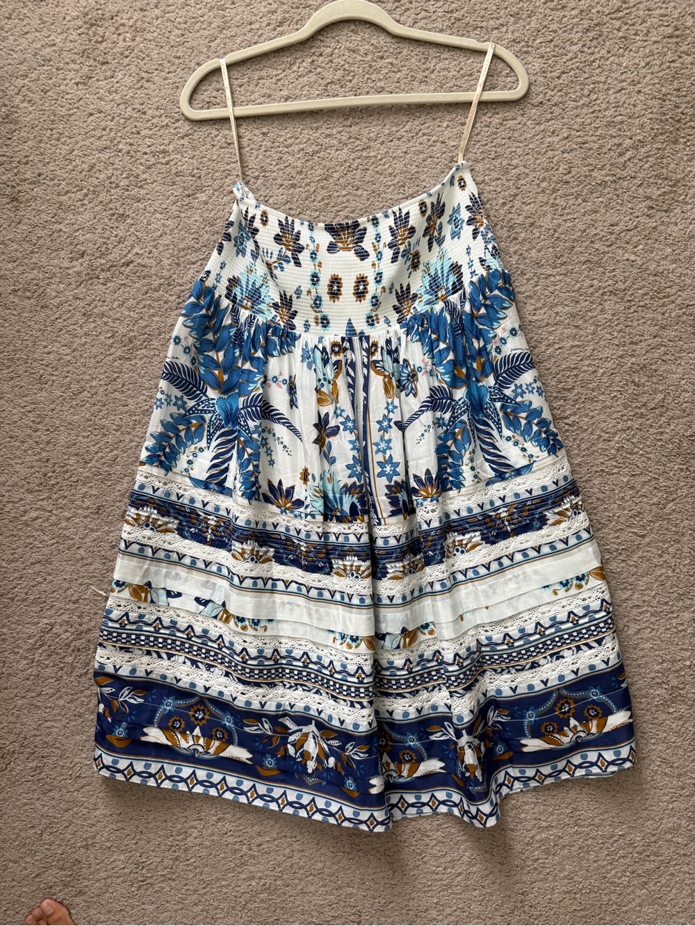 FARM Rio White Blue Floral Tiered Skirt with Gold Accents - Picture 4 of 7